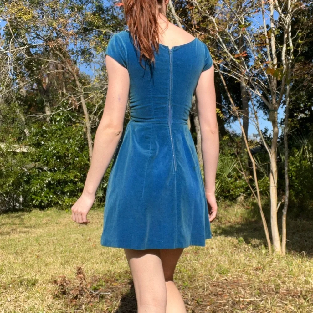 Vintage 1950’s Velvet Dress - Picture 4 of 8